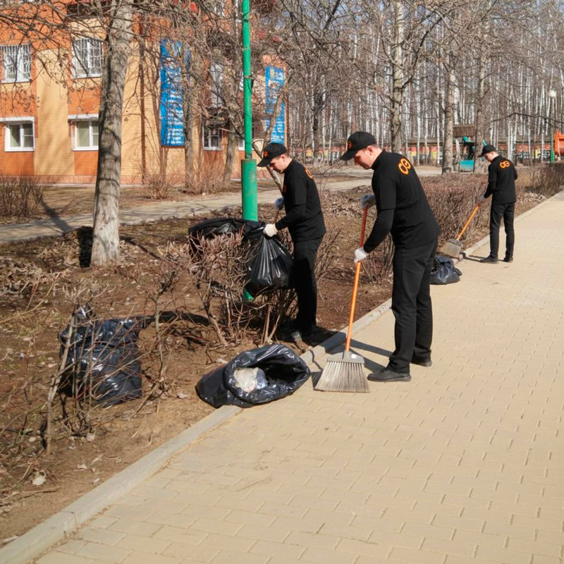 Уборка листьев в Каргате